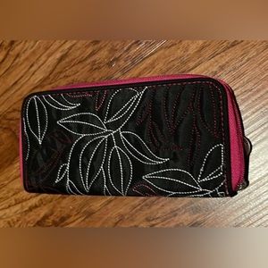 TRAVELON CONTEMPORARY RFID LARGE WALLET - EUC